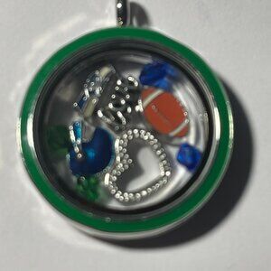 Seattle Seahawks NFL Memory Charm Locket w/ 22 IN chain NEW